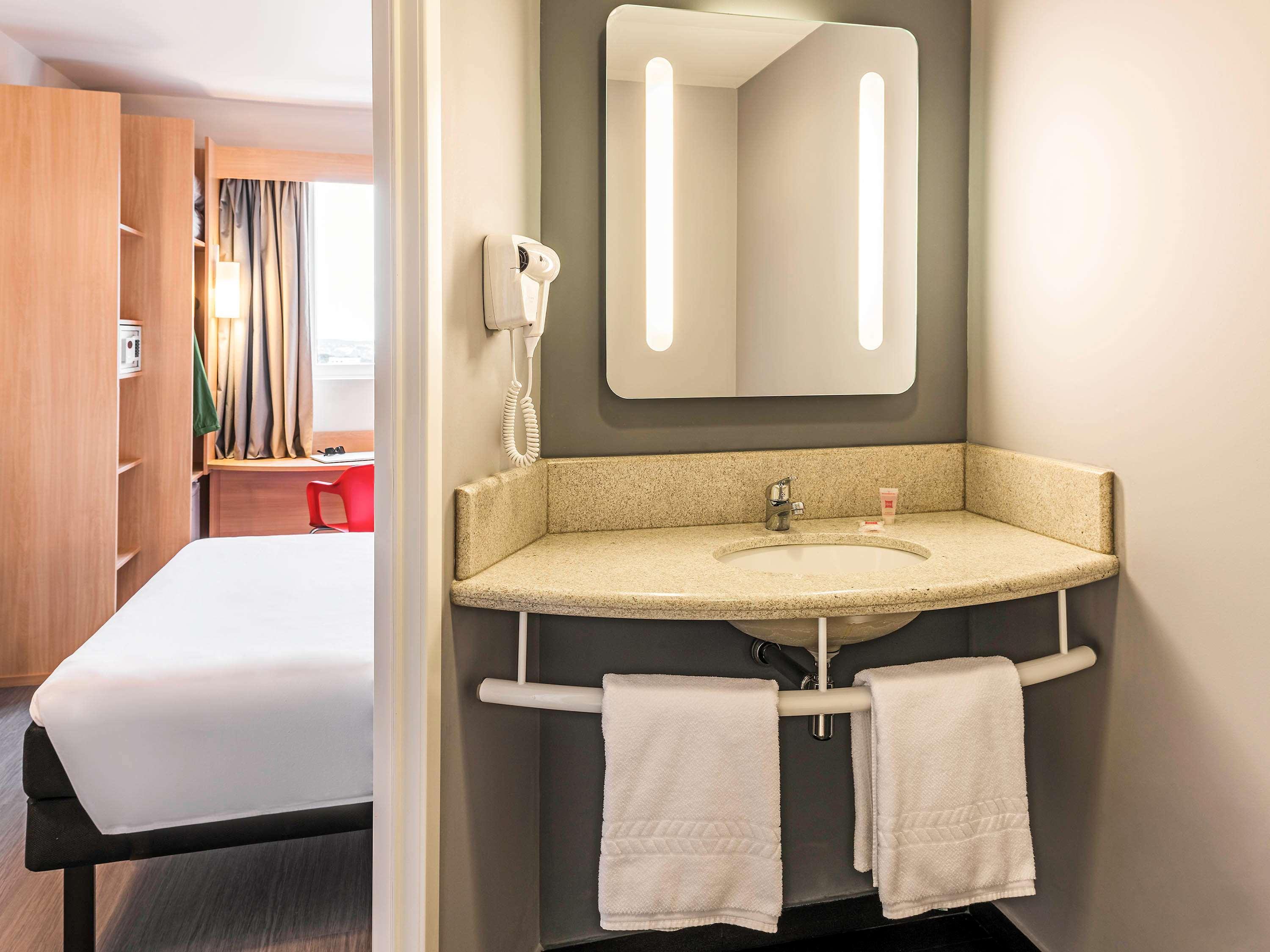 Ibis 3*
